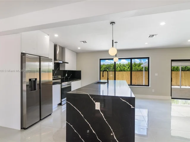 19620 NE 19th Ave, Miami FL 33179