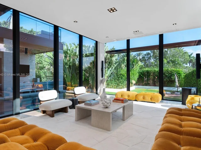 2051 N Bay Rd, Miami Beach FL 33140