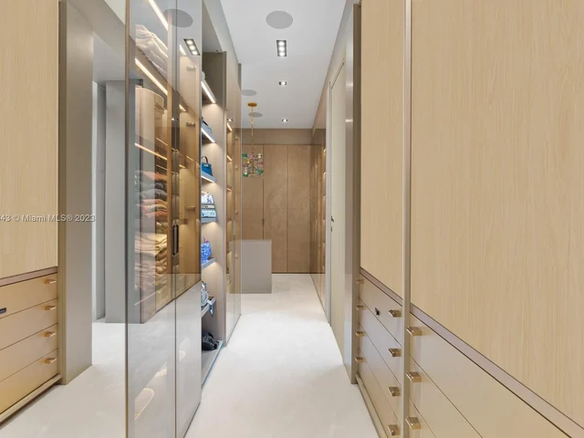 2051 N Bay Rd, Miami Beach FL 33140