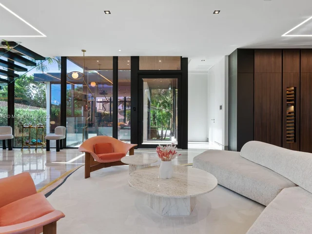 2051 N Bay Rd, Miami Beach FL 33140