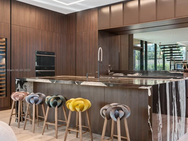 2051 N Bay Rd, Miami Beach FL 33140