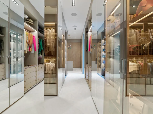 2051 N Bay Rd, Miami Beach FL 33140