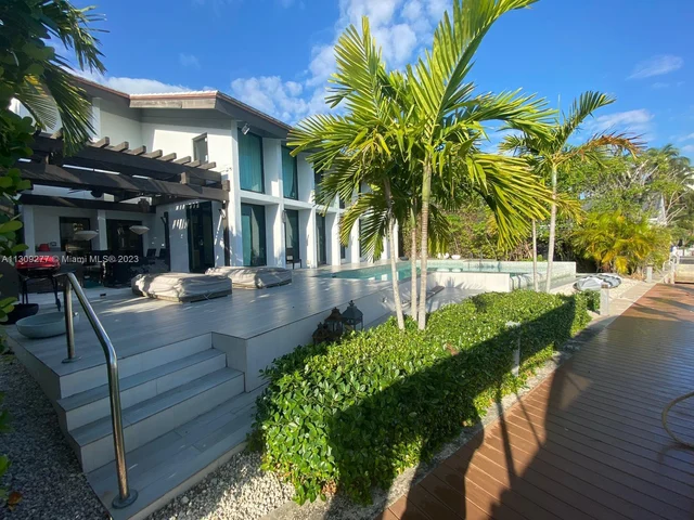 2055 NE 120th Rd, North Miami FL 33181