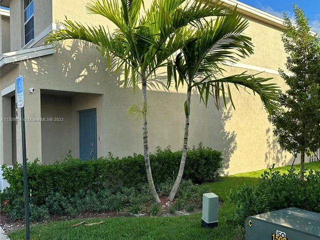 541 NE 4th Ter, Florida City FL 33034