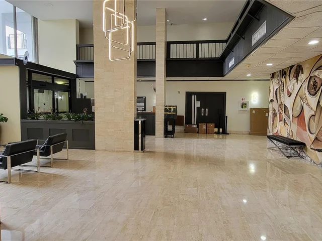 2750 NE 183rd St # 1411, Aventura FL 33160