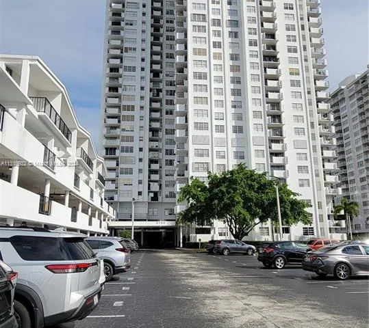 2750 NE 183rd St # 1411, Aventura FL 33160