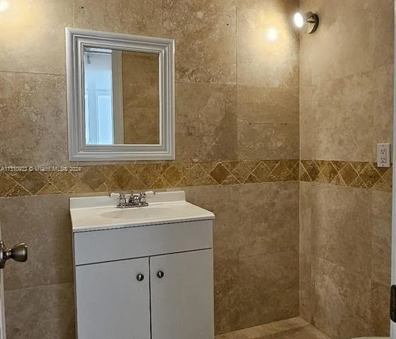 2750 NE 183rd St # 1411, Aventura FL 33160