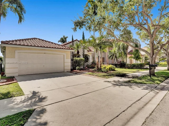 1144 Fairfield Meadows Dr, Weston FL 33327