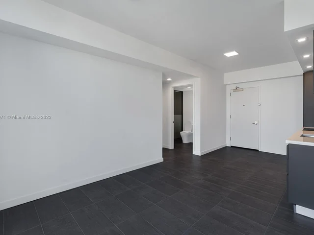 227 NE 2nd # 2404, Miami FL 33132