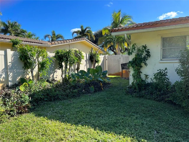 4831 Taylor St, Hollywood FL 33021