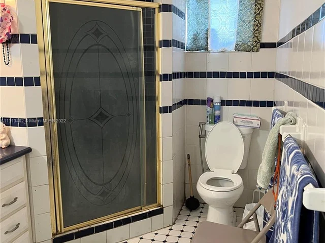 4831 Taylor St, Hollywood FL 33021