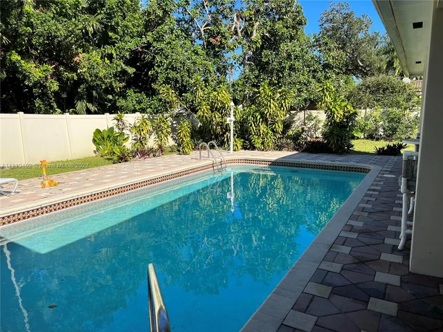 4831 Taylor St, Hollywood FL 33021