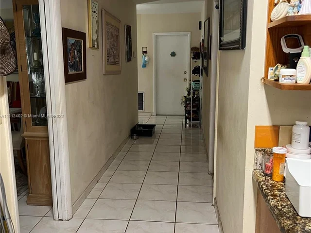 4831 Taylor St, Hollywood FL 33021