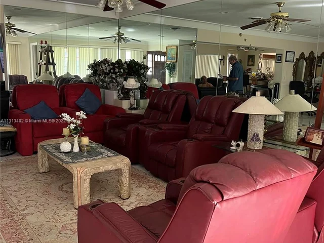 4831 Taylor St, Hollywood FL 33021