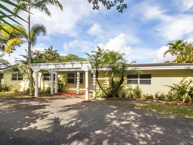 13550 SW 99th Pl, Miami FL 33176