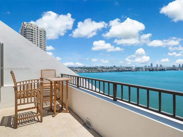 520 Brickell Key Dr # 03, Miami FL 33131