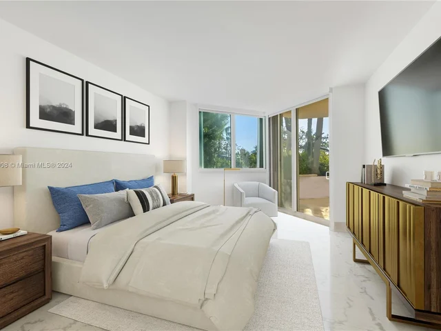 300 S Pointe Dr # 303, Miami Beach FL 33139