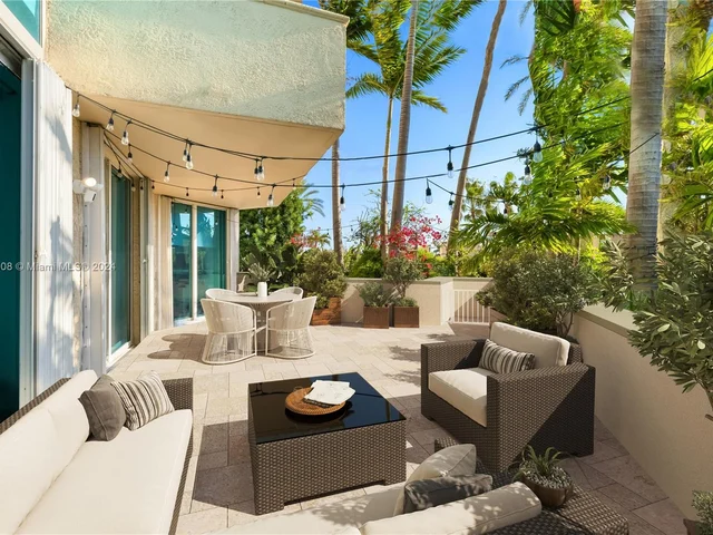 300 S Pointe Dr # 303, Miami Beach FL 33139