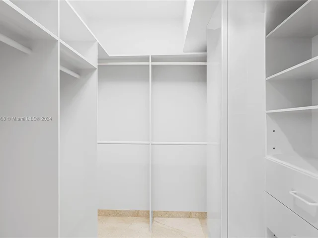 300 S Pointe Dr # 303, Miami Beach FL 33139