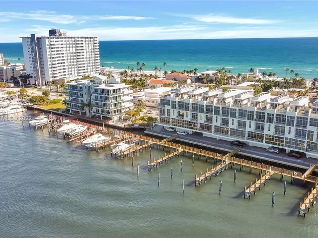 2870 N Ocean Dr, Hollywood FL 33019