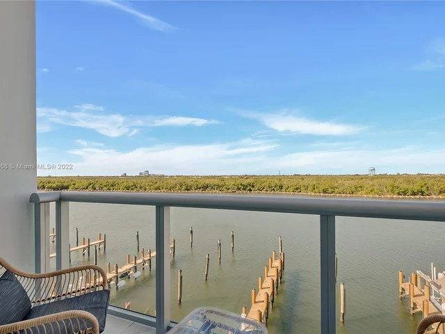 2870 N Ocean Dr, Hollywood FL 33019