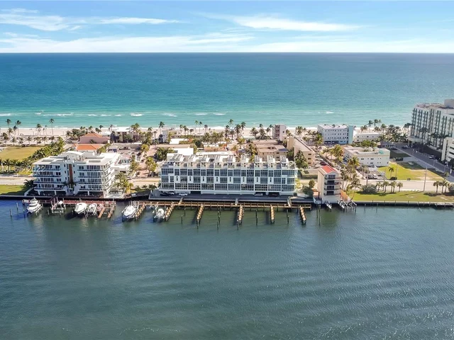 2870 N Ocean Dr, Hollywood FL 33019