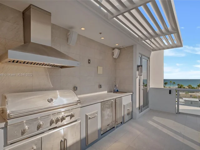 2870 N Ocean Dr, Hollywood FL 33019