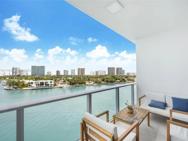 10201 E Bay Harbor Dr, Bay Harbor Islands FL 33154