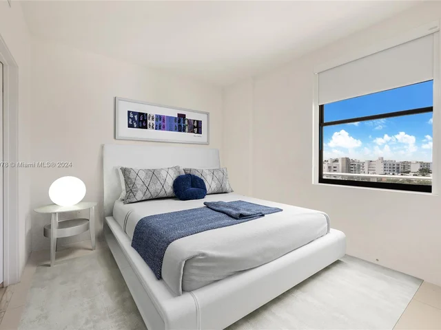 10201 E Bay Harbor Dr, Bay Harbor Islands FL 33154