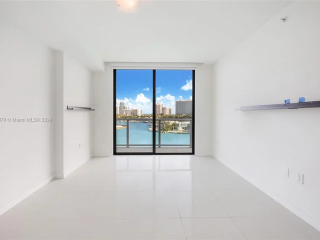 10201 E Bay Harbor Dr, Bay Harbor Islands FL 33154