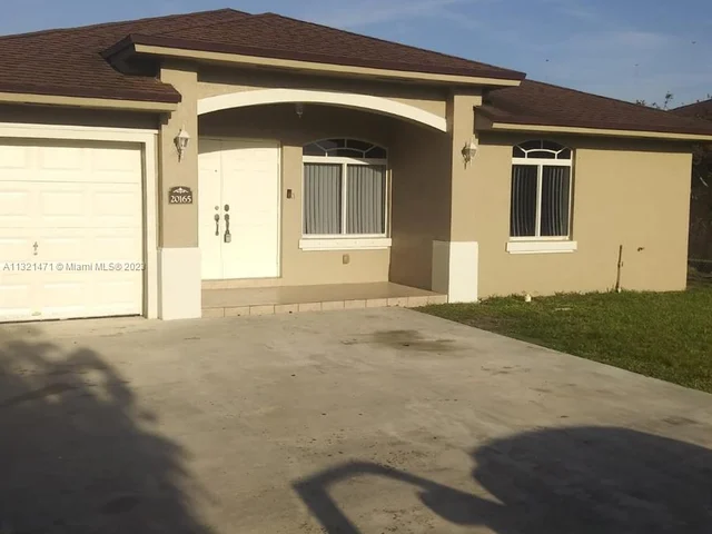 20165 NW 38th Ct, Miami Gardens FL 33055