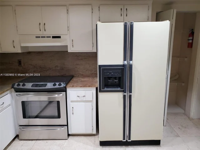 6731 SW 6th Street, Pembroke Pines FL 33023