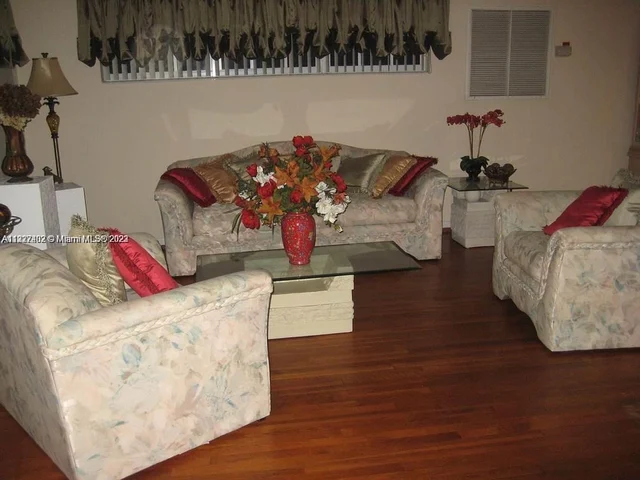 6731 SW 6th Street, Pembroke Pines FL 33023