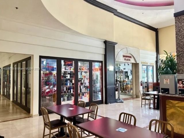 19201 Collins Ave # 104, Sunny Isles Beach FL 33160