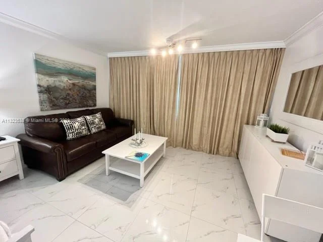 19201 Collins Ave # 104, Sunny Isles Beach FL 33160