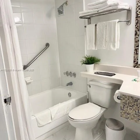 19201 Collins Ave # 104, Sunny Isles Beach FL 33160