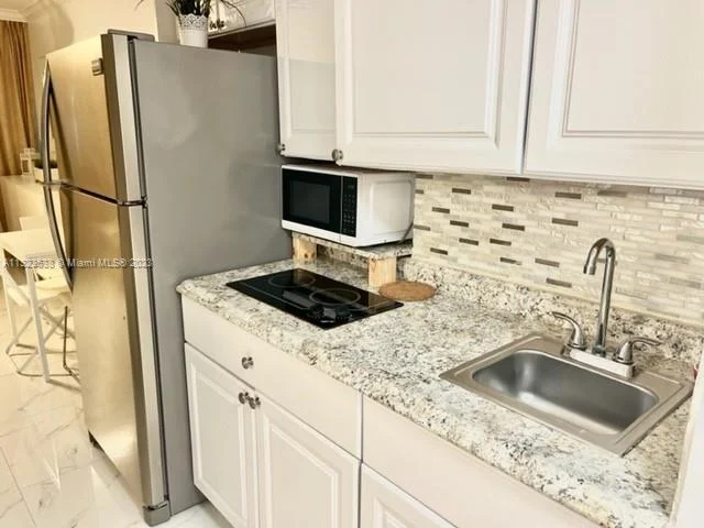 19201 Collins Ave # 104, Sunny Isles Beach FL 33160