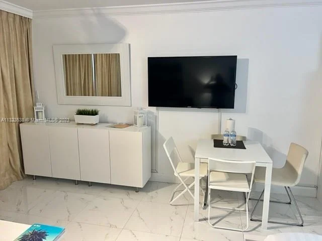 19201 Collins Ave # 104, Sunny Isles Beach FL 33160