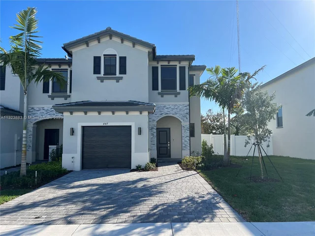 447 NW 203rd Rd St # 447, Miami FL 33169
