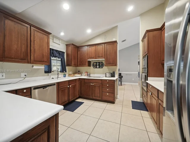 16201 SW 286th St, Homestead FL 33033