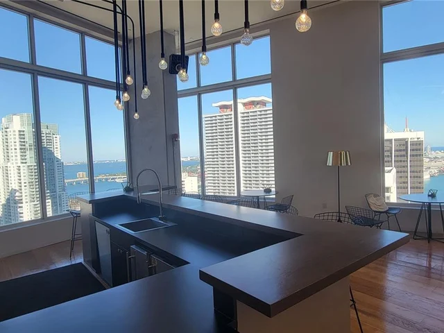 151 SE 1st St # 3211, Miami FL 33131