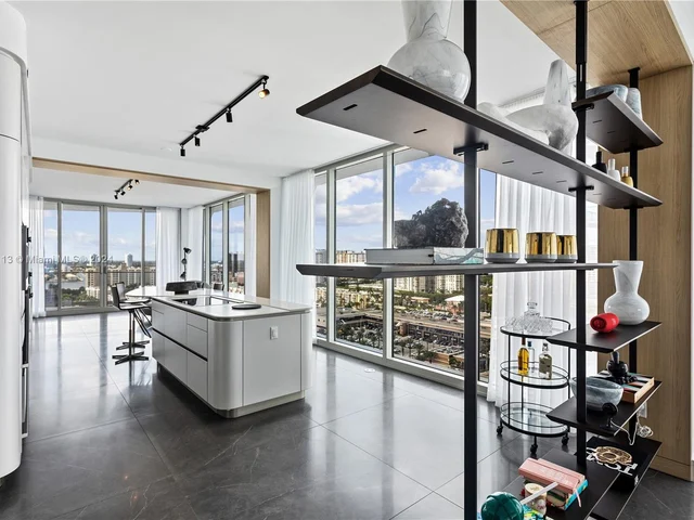 16901 Collins Ave # 1505, Sunny Isles Beach FL 33160