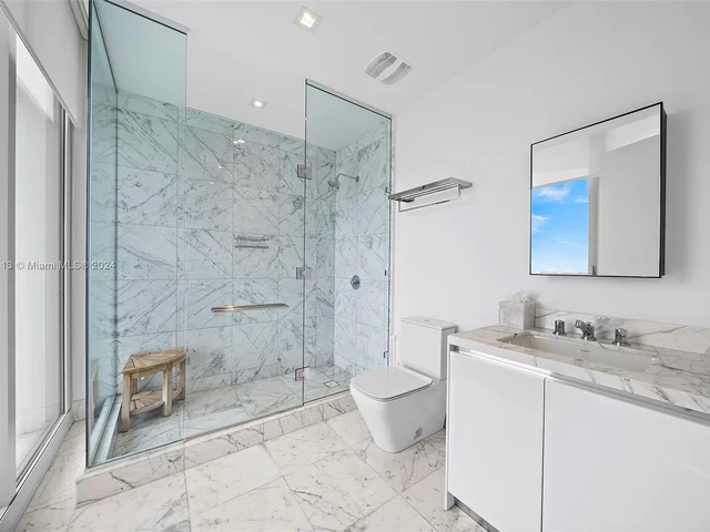 16901 Collins Ave # 1505, Sunny Isles Beach FL 33160