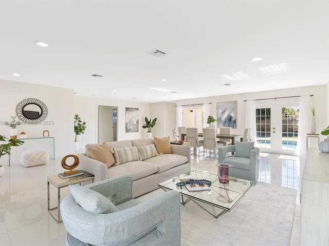 4514 NW 3rd Ct, Plantation FL 33317