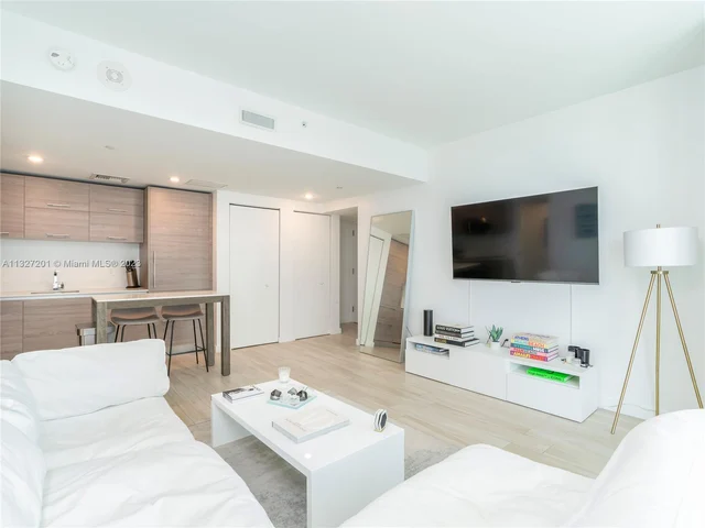 1300 S Miami Ave # 3207, Miami FL 33130