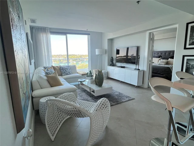 6362 Collins Ave # 611, Miami Beach FL 33141