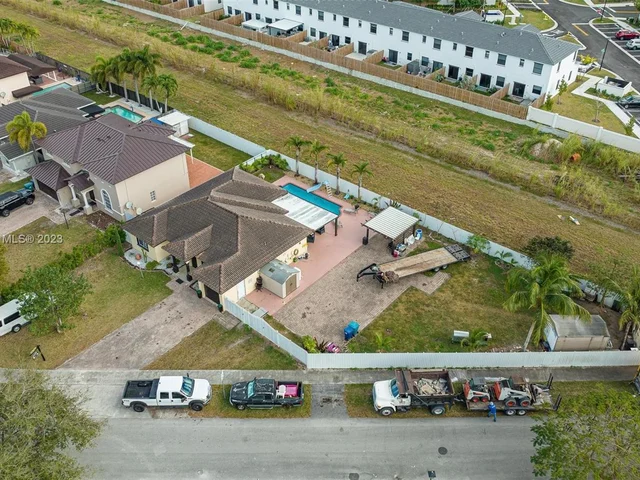 18311 SW 149th Ave, Miami FL 33187