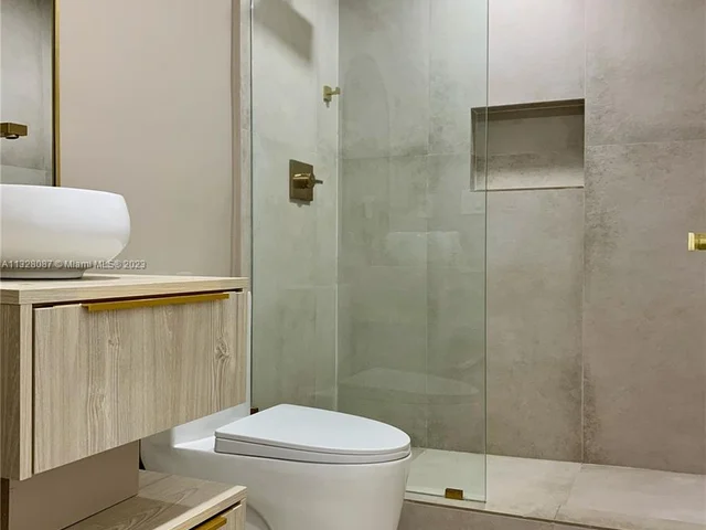 1800 NE 114th St # 2309, Miami FL 33181