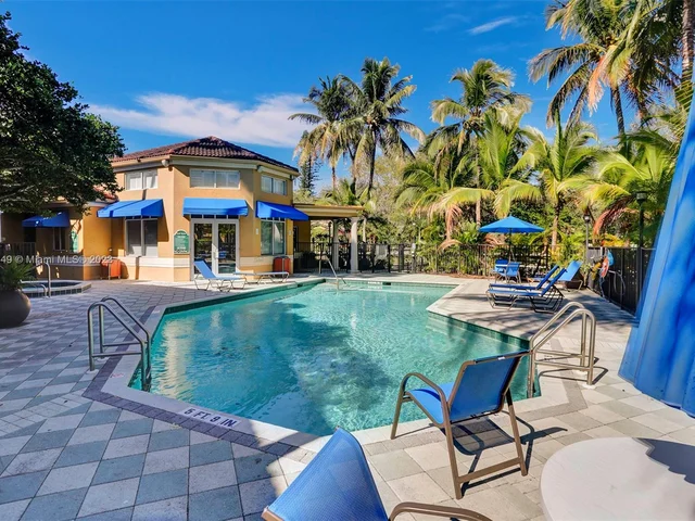 741 N Pine Island Rd # 308, Plantation FL 33324