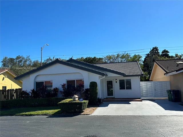 11186 SW 75th Ter, Miami FL 33173